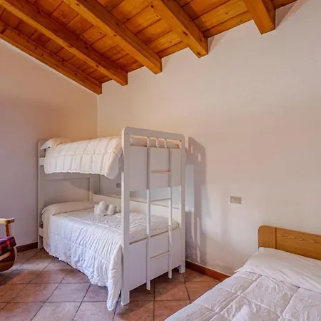 Girasole Val Veny Cir Vda 0151 펜션 *